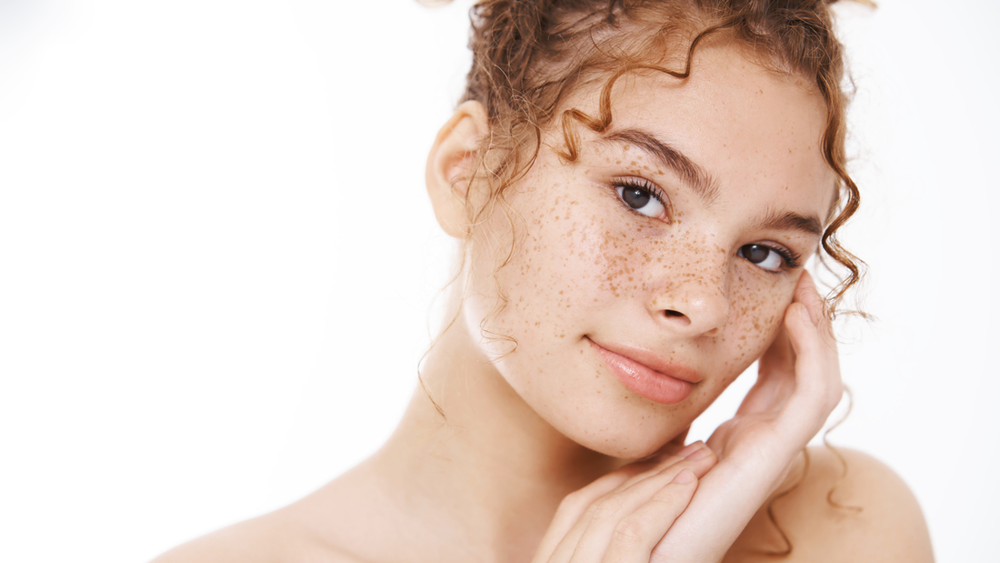 Comment avoir la peau lisse : guide complet & astuces efficaces